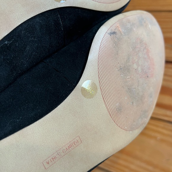 (387) *VINCE CAMUTO HEELS* - Picture 14 of 15